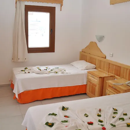 Water Garden Aparthotel 3*